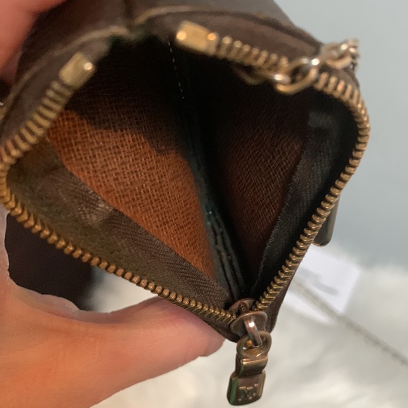 1992 Authentic Louis Vuitton key cles - broken zipper - Picture 9 of 16